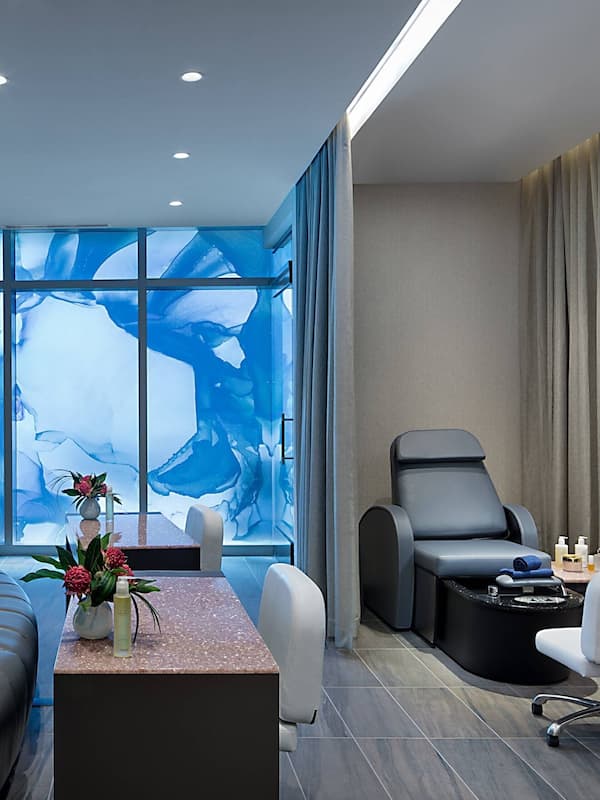 Couples treatment rooms, body treatments, hydrotherapy, aromatherapy