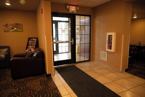 Lobby - SureStay by Best Western Salem (Salem)