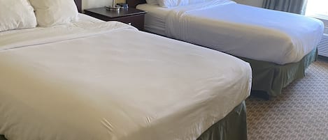 Rum - 2 queensize-sÀngar - icke-rökare | SÀngtillbehör av högsta kvalitet, skrivbord och arbetsyta för laptop