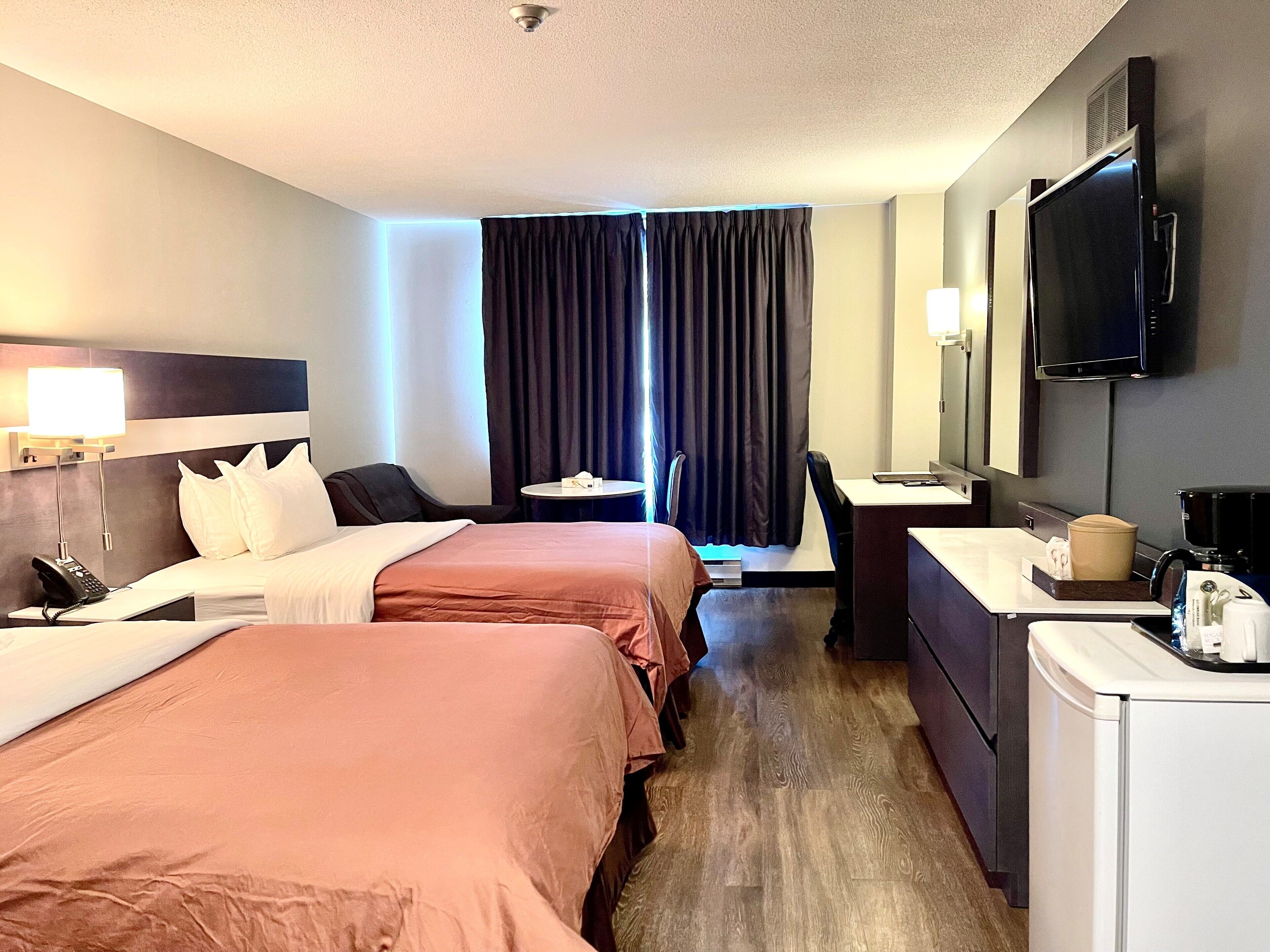 room, 2 double beds | desk, soundproofing, iron/ironing board, free wifi