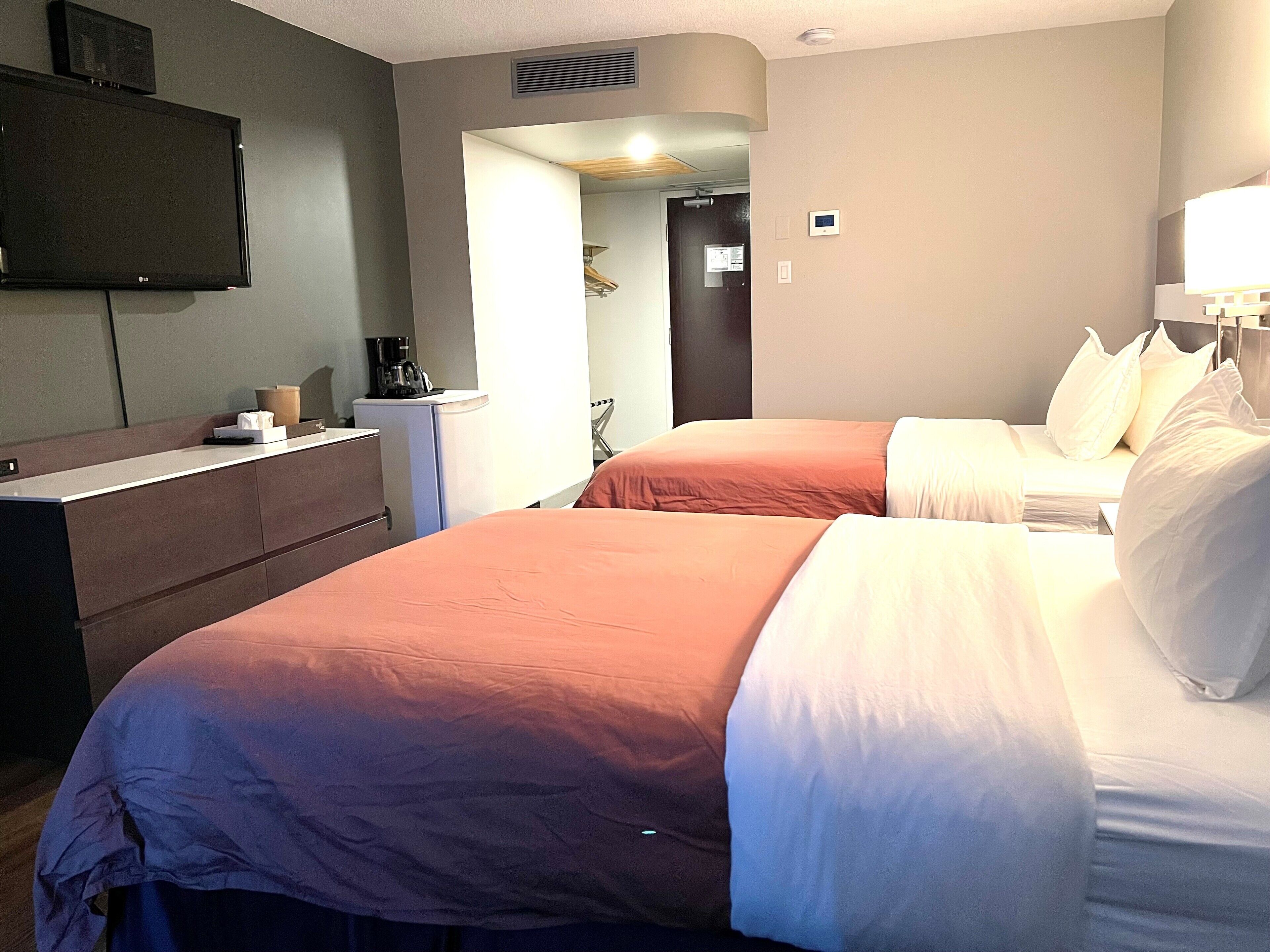 room, 2 double beds | desk, soundproofing, iron/ironing board, free wifi