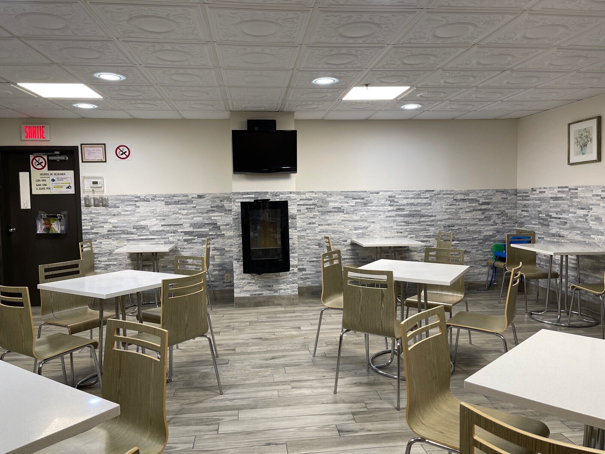 free daily continental breakfast