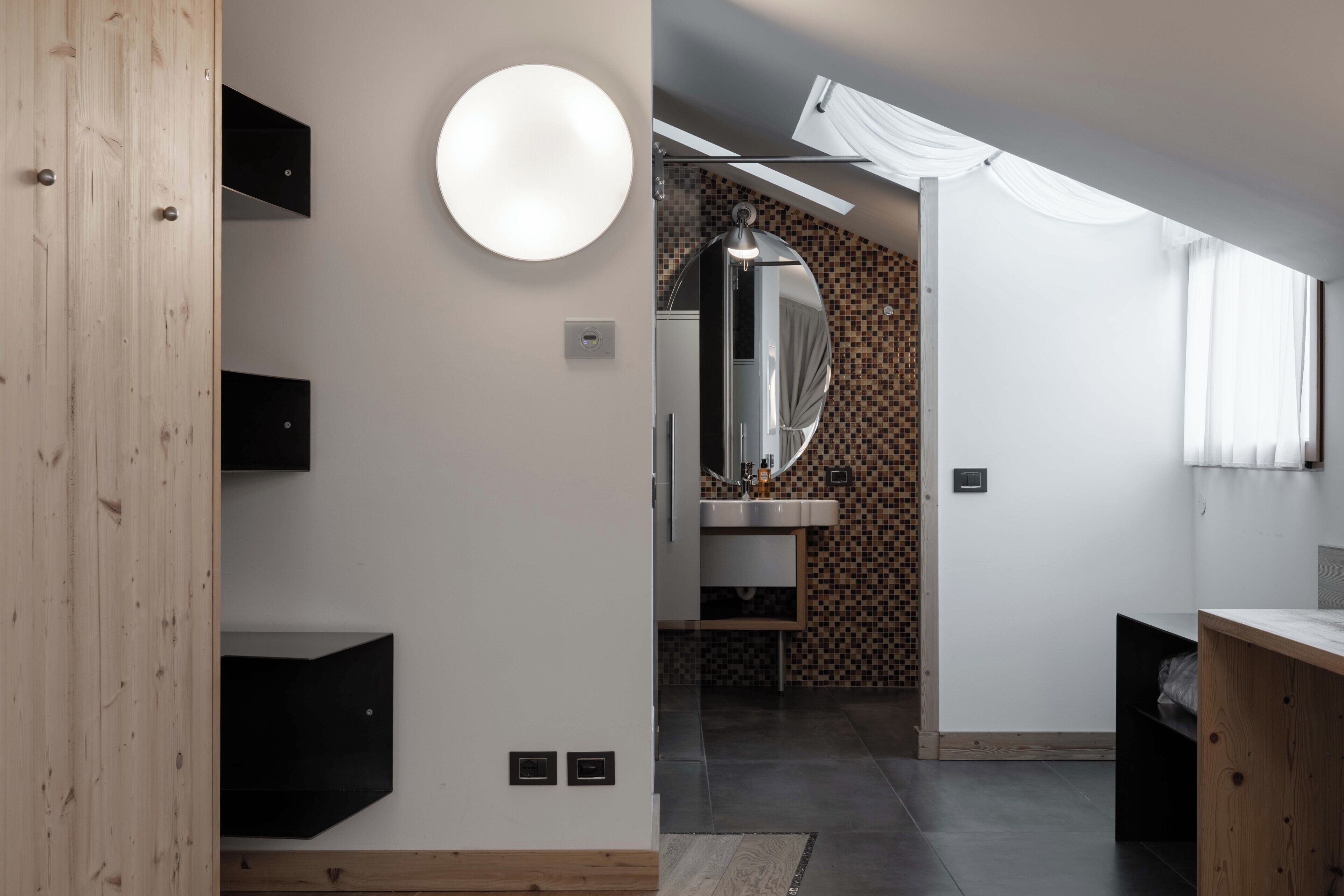Junior Suite | Minibar, in-room safe, desk, soundproofing