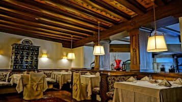 Lunch and dinner served, local cuisine