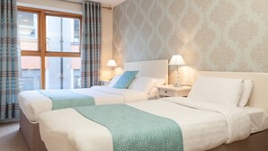 In-room safe, iron/ironing board, WiFi (free) - Handel's Apartments of Temple Bar (Dublin)