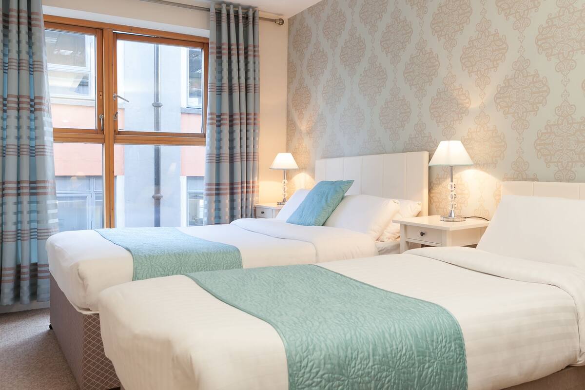 Apartment, 2 Schlafzimmer (5 people) | Zimmersafe, Bügeleisen/Bügelbrett, kostenloses WLAN