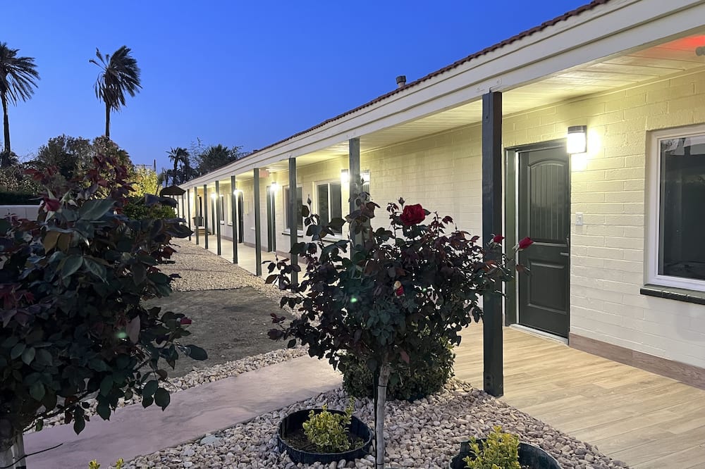 Mauna Loa Motel