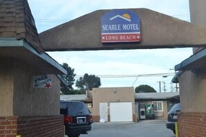 Reception - Searle Motel (Long Beach)