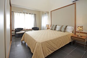 4 Bedroom Villa with Private Pool | 1 bedroom, in-room safe, individually furnished, iron/ironing board