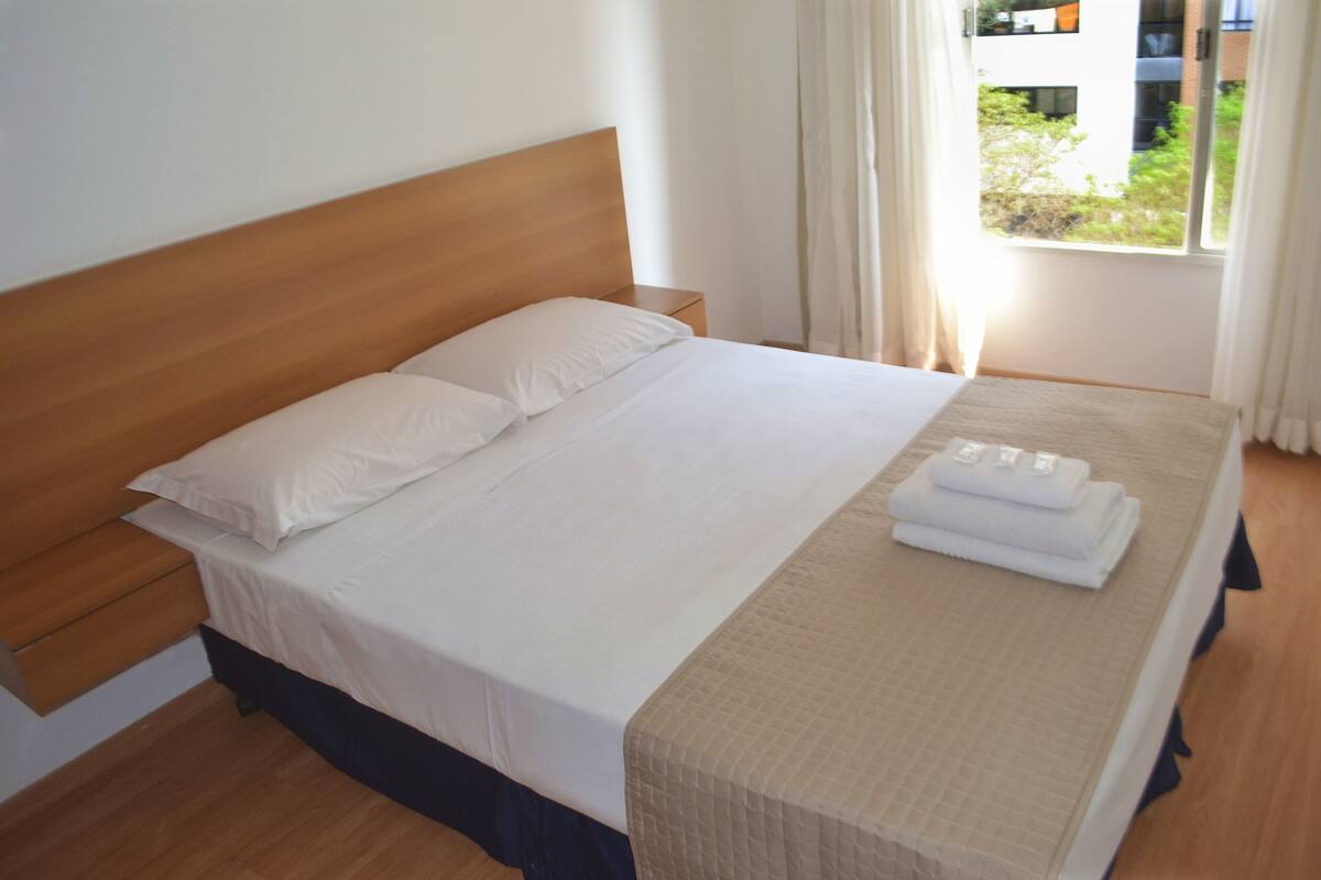 Minibar, wifi gratis y ropa de cama 
