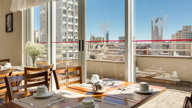 Free daily buffet breakfast - Hotel Lavenue (Curitiba)
