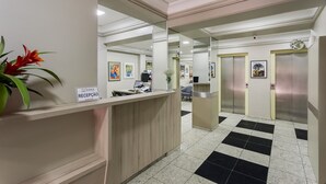 Reception - Hotel Lavenue (Curitiba)