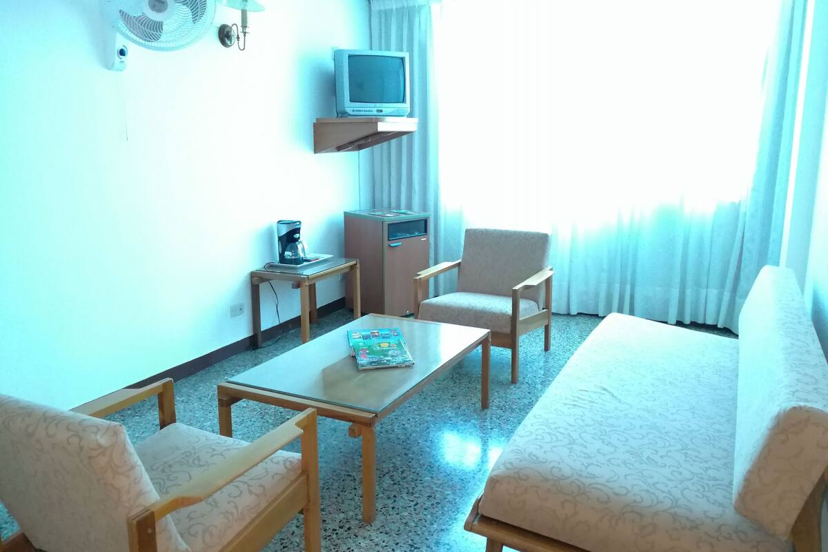 junior suite | living room