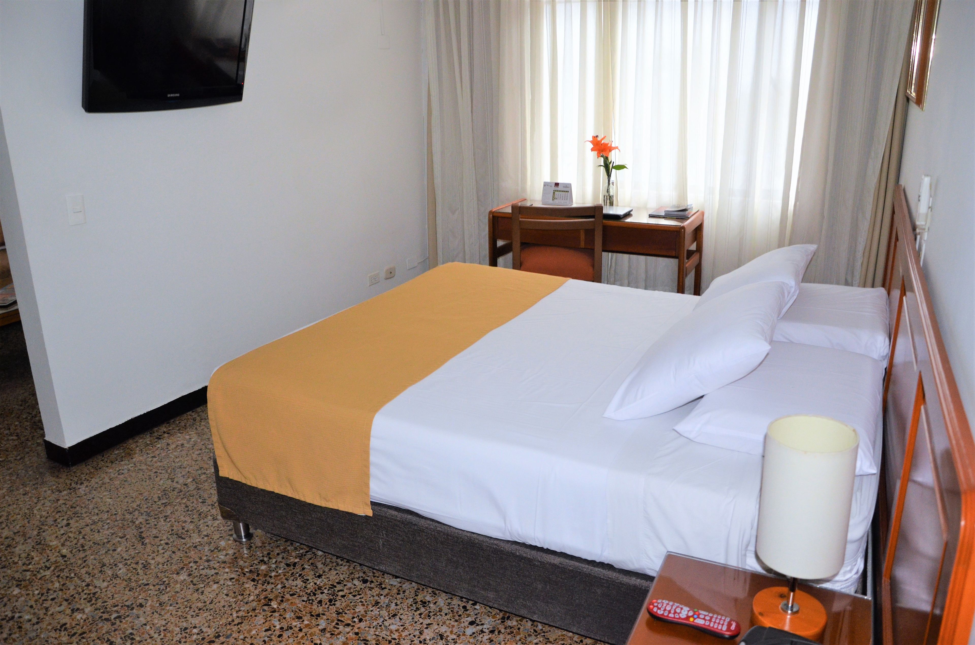 standard single room | premium bedding, minibar, in-room safe, soundproofing