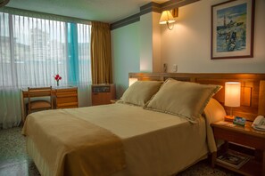 Sengetøy av topp kvalitet, minibar, safe på rommet og lydisolert