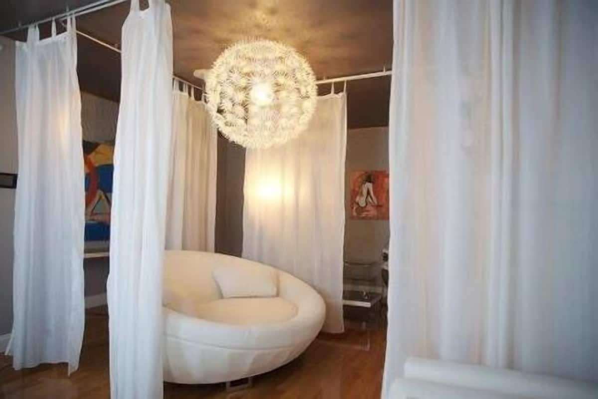 Quadruple Room | Living area | 32-inch LED TV with satellite channels, TV