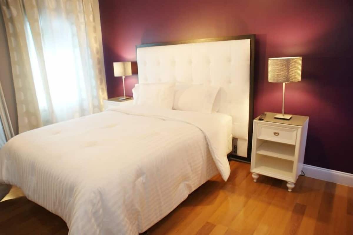 Classic Room | Egyptian cotton sheets, premium bedding, down comforters, pillowtop beds