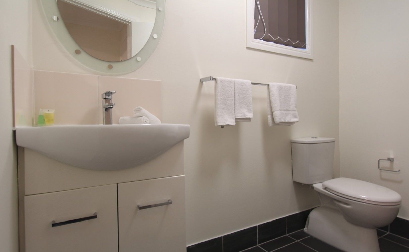 The Cliff House - Motel