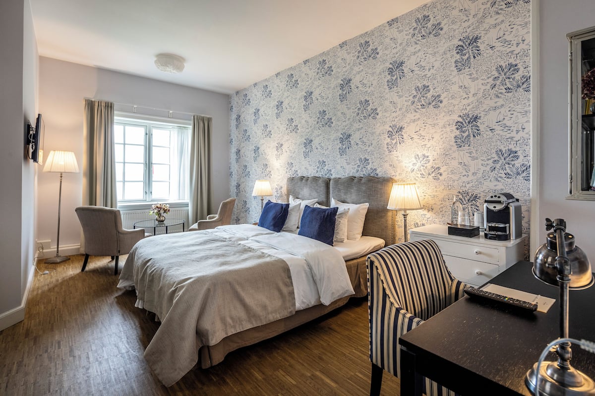 Junior-Suite, Whirlpool, Meerblick | 1 Schlafzimmer, hochwertige Bettwaren, Schreibtisch