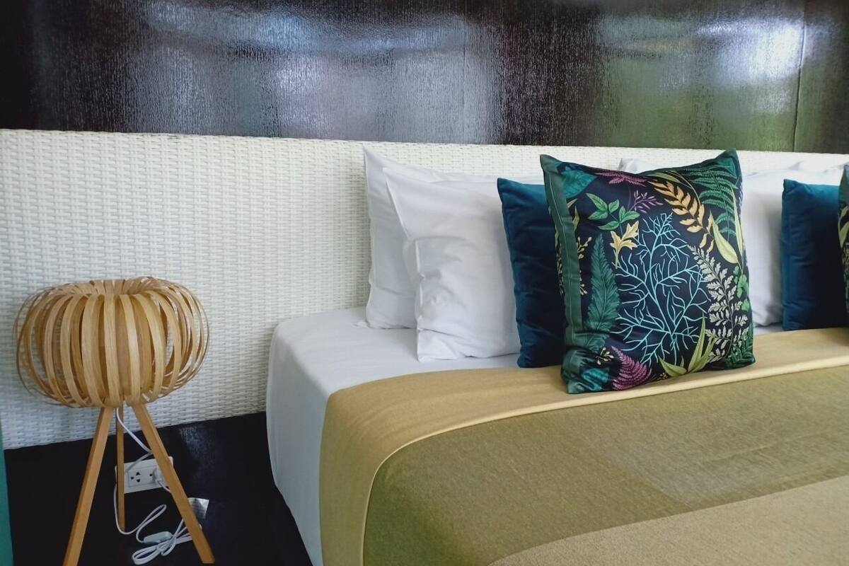 Penthouse suite | 1 bedroom, free minibar, desk, free WiFi