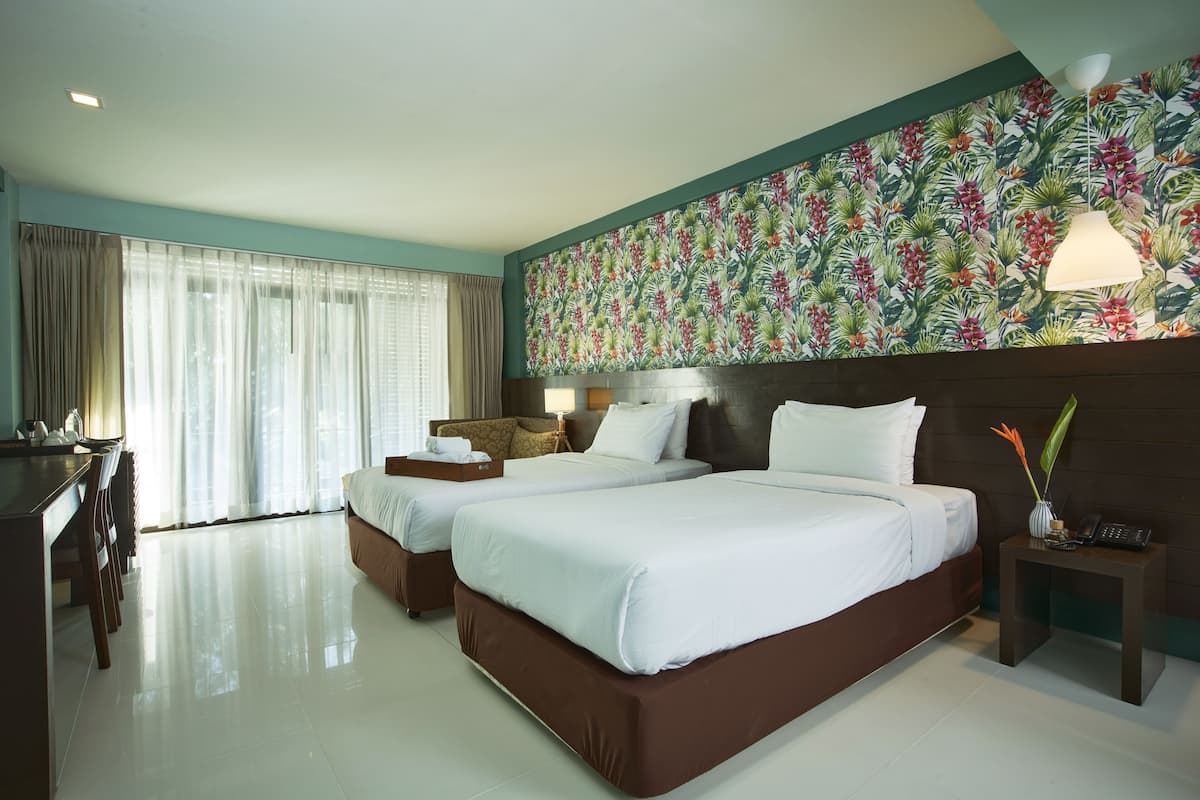 Deluxe balcony twin bed | 1 bedroom, free minibar, desk, free WiFi