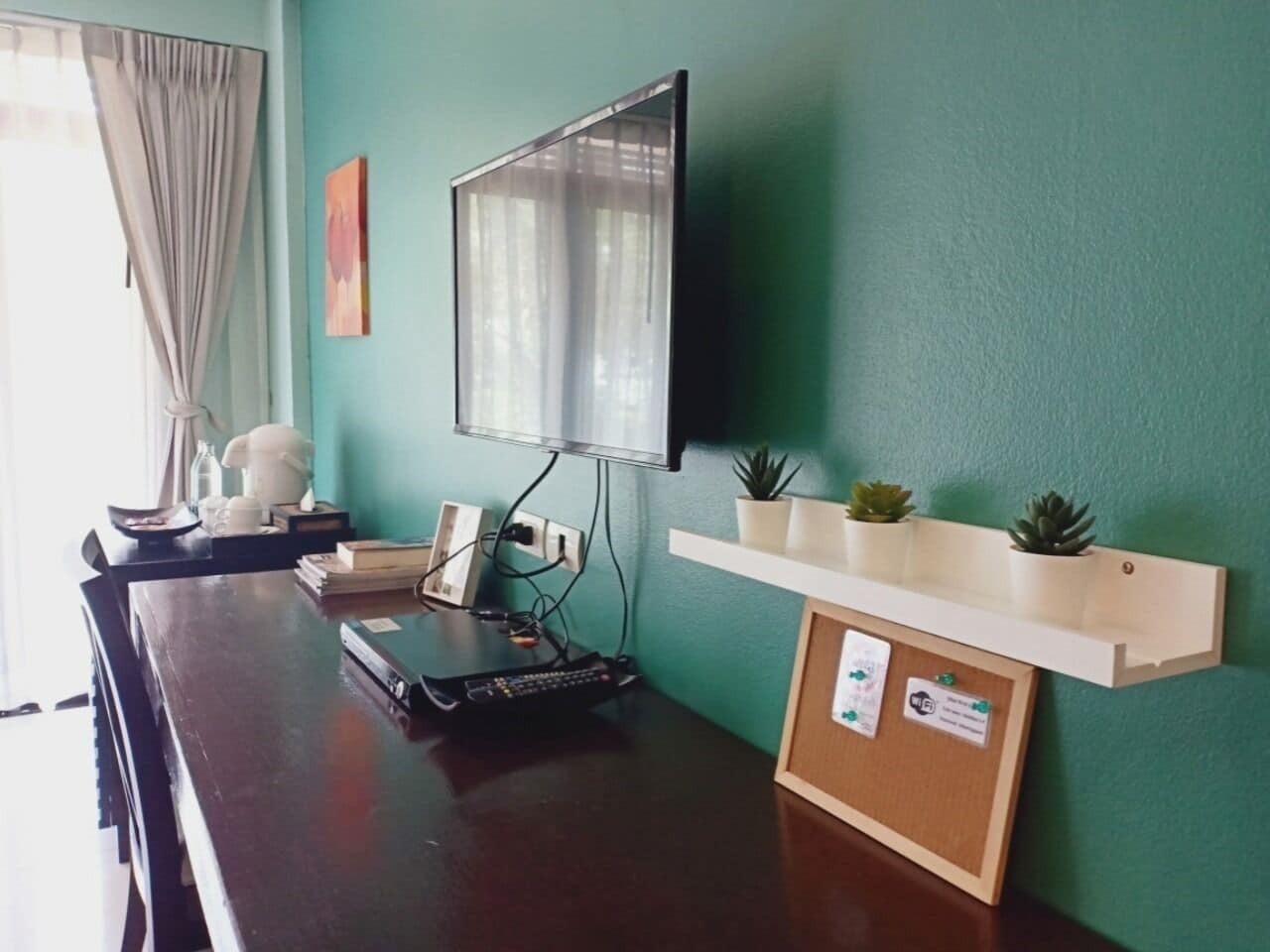 1 bedroom, free minibar, desk, free wifi