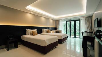 Deluxe balcony twin bed | Gratis produkter i minibar, skrivbord, gratis wi-fi och sängkläder