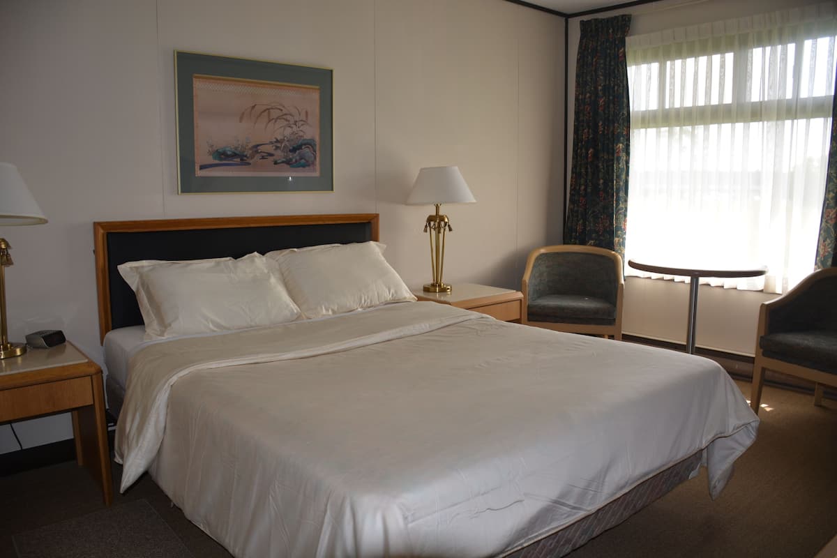 Klassieke kamer, 1 queensize bed | Extra bedden, gratis wifi, beddengoed