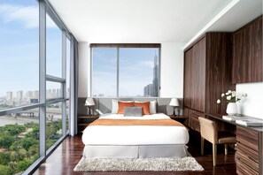 In-room safe, soundproofing, free WiFi - Charm Suite Saigon (Ho Chi Minh City)