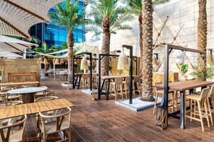 6 restaurants, breakfast, lunch, dinner served; Brazilian cuisine