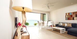 In-room safe, iron/ironing board, free WiFi - Cap Ouest by Dream Escapes (Flic-en-Flac)