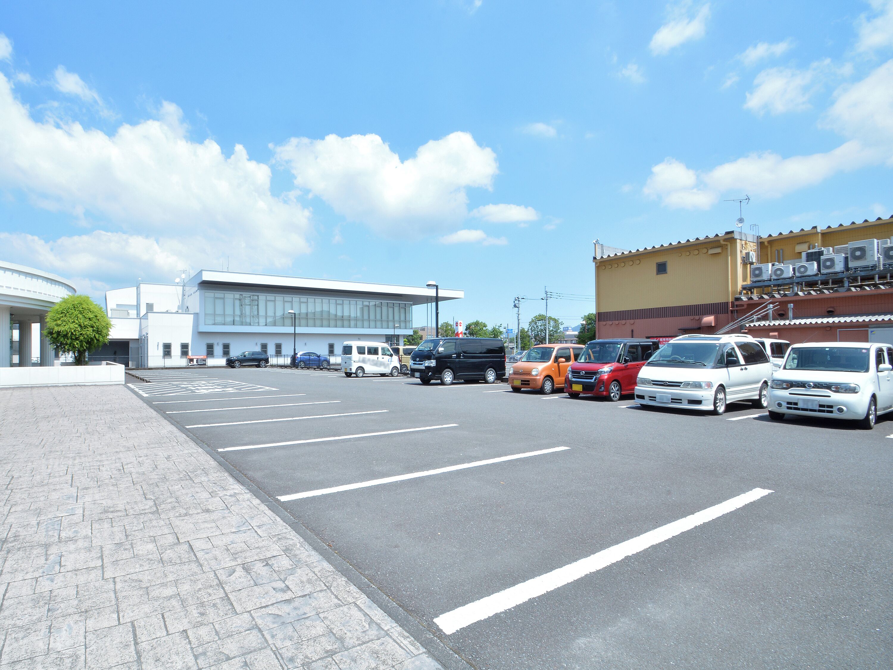 self-parking (surcharge) 300 per night