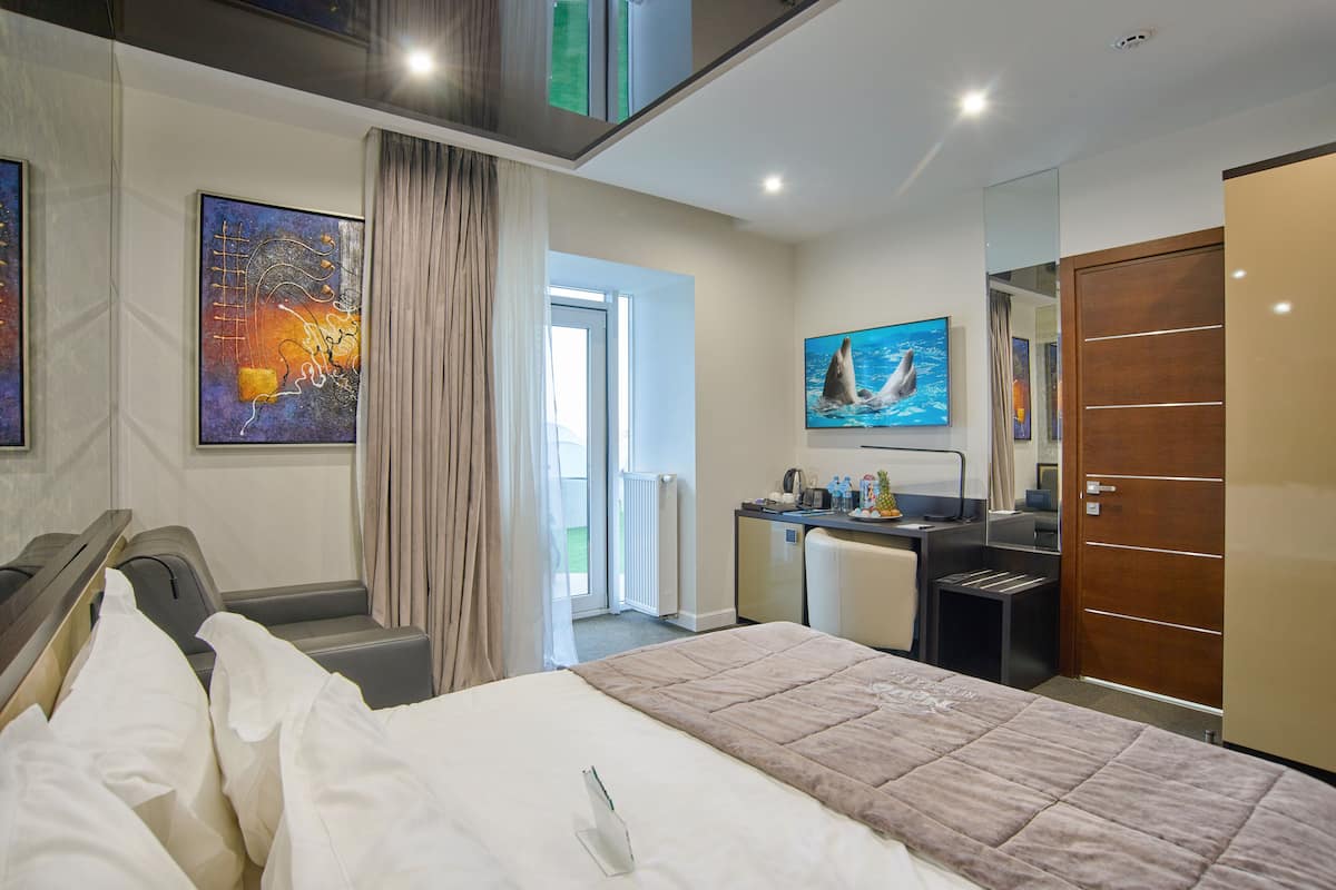 1 habitación, ropa de cama de alta calidad y minibar
