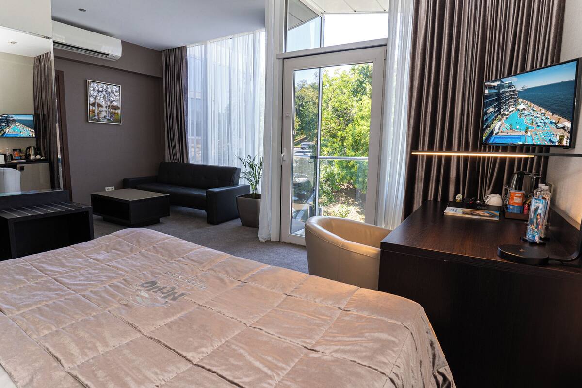 Two Connected Superior Standard Rooms, City View