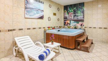 Private spa tub