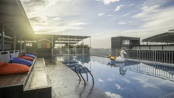 Piscina a l'aire lliure