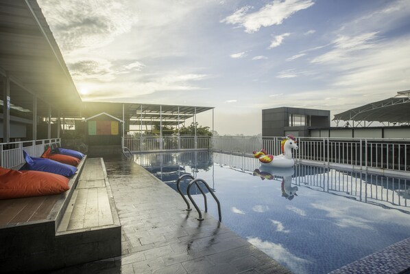 Outdoor pool - Grand Tjokro Premier Bandung (Bandung)