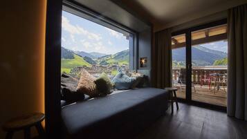 1 bedroom, hypo-allergenic bedding, in-room safe, individually decorated