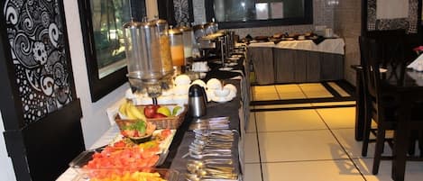 Daily buffet breakfast (INR 149 per person)