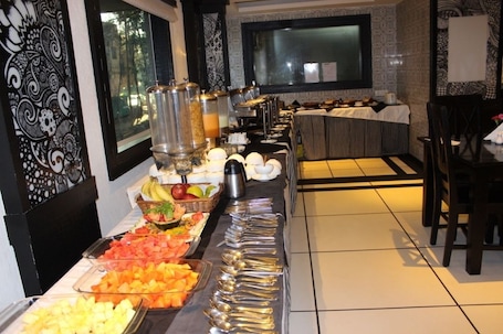 Daily buffet breakfast (INR 149 per person)