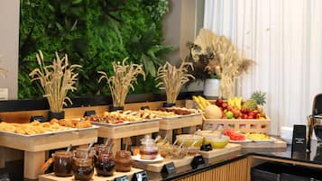 Gratis komplett frukost varje dag