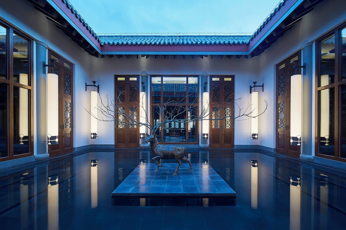 couples treatment room(s), body treatments, facials