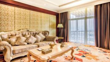 Minibar, in-room safe, alarm clocks