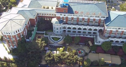 Hua Xi Hotel