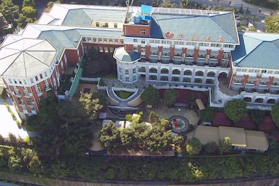 Hua Xi Hotel