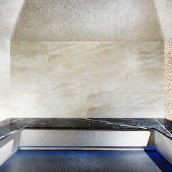 Sauna seca, banheira de hidromassagem, banho turco/hammam