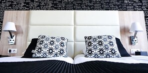 Room | Individually decorated, desk, blackout drapes, soundproofing - Grand Hôtel Brive (Brive-la-Gaillarde)