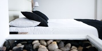 Superior Double Room | Individually decorated, desk, blackout drapes, soundproofing