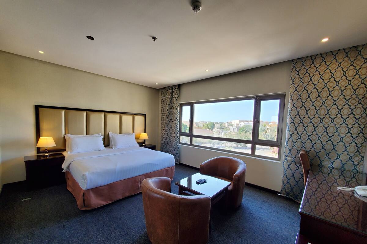 Iron/ironing board, free WiFi, wheelchair access