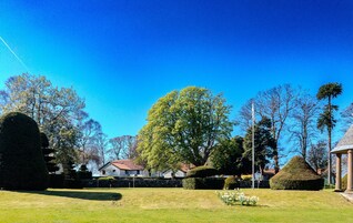 Family Room, 1 Bedroom, Ensuite, Garden View | Individually decorated, individually furnished, iron/ironing board